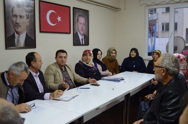 Belediye Başkanı Fatih Bakıcı, partisinin bilgilendirme toplantısına katıldı