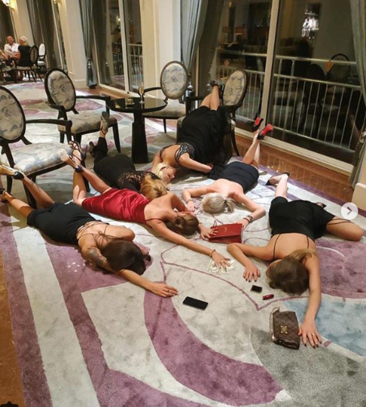 Rusya'dan gelip Antalya'da yerlere serildiler G5