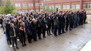 Tokat'ta Gaziosmanpaşa Üniversitesi öğrencilerinden 'andımız' eylemi