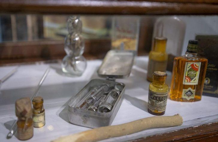 Atatürk'ün Eczanesi müze olarak açıldı  G5