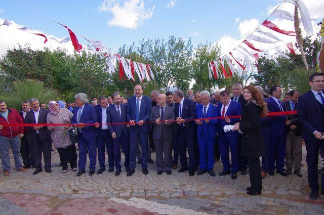 Ödemiş Süs Bitkileri ve Fidancılık Sergisi 14'üncü kez kapılarını açtı