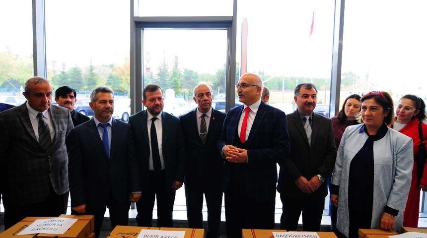 &Ccedil;orum TSO&rsquo;dan ihtiya&ccedil; sahibi &ouml;ğrencilere yardım