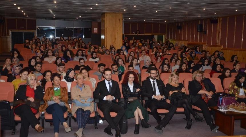 &Ccedil;ocuklarda Mahremiyet Bilincini Geliştirme Yolları Konferansı
