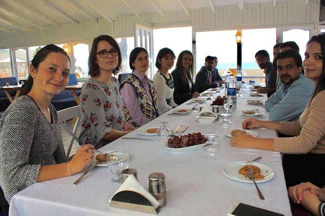 Düzce Üniversitesi Akçakoca yerleşkesi öğrencileriyle buluştu