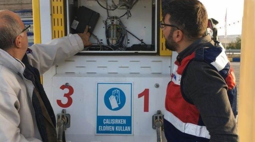 Jandarmadan akaryakıt istasyonlarına denetim