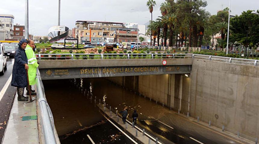 Devlet Bahçeli Alt Geçidi ulaşıma kapandı
