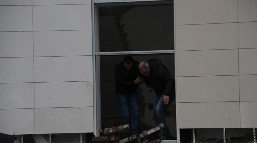 &Ouml;nce intihara kalkıştı sonra g&ouml;zyaşlarına boğuldu