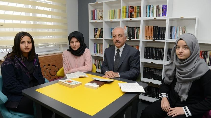 &Ccedil;orum belediyesi&rsquo;nden 40 okula Z k&uuml;t&uuml;phane