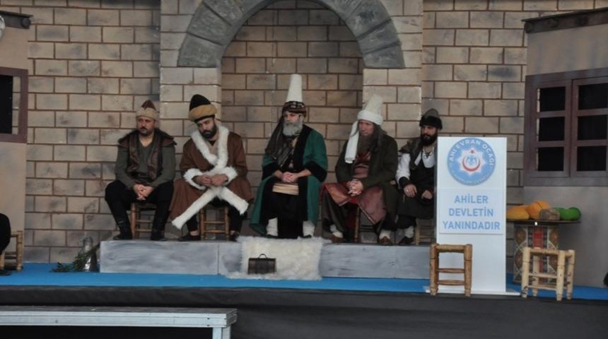 Rekt&ouml;r Karakaya, Anadolu Ahileri B&uuml;y&uuml;k Buluşmasının a&ccedil;ılış t&ouml;renine katıldı