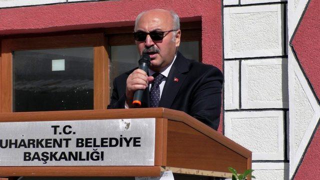 Buharkent’te hayırsevenlerin yaptırdığı cami ibadete açıldı