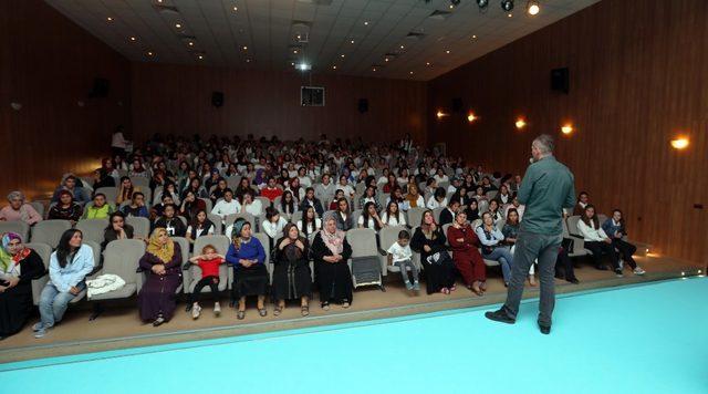 Van Büyükşehir, 13 ilçede “Kadına yönelik şiddet semineri” düzenledi