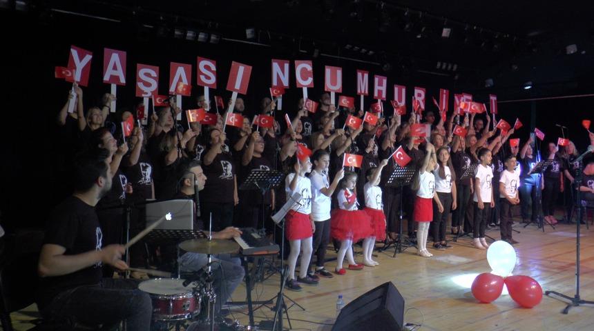 Kayseri&rsquo;de coşkulu 29 Ekim Cumhuriyet Bayramı korosu