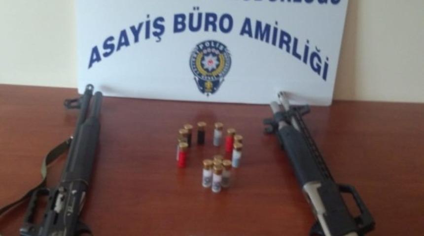 G&ouml;lbaşı il&ccedil;esinde ruhsatsız t&uuml;fek ve uyuşturucu ele ge&ccedil;irildi