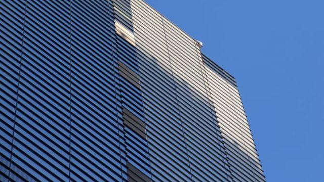 200 metre tırmandı, gözaltına alındı!