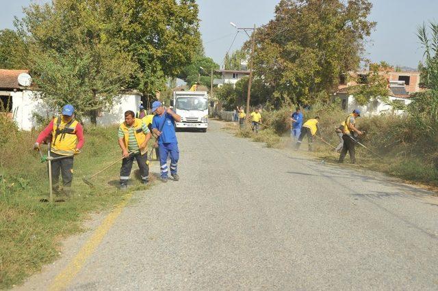 Uzunçam Mahallesi’nde yollar temizlendi