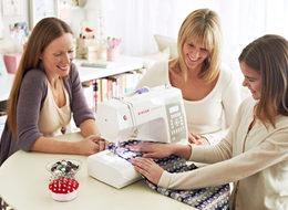 Singer kadınların yanında, kadınlar iş hayatında