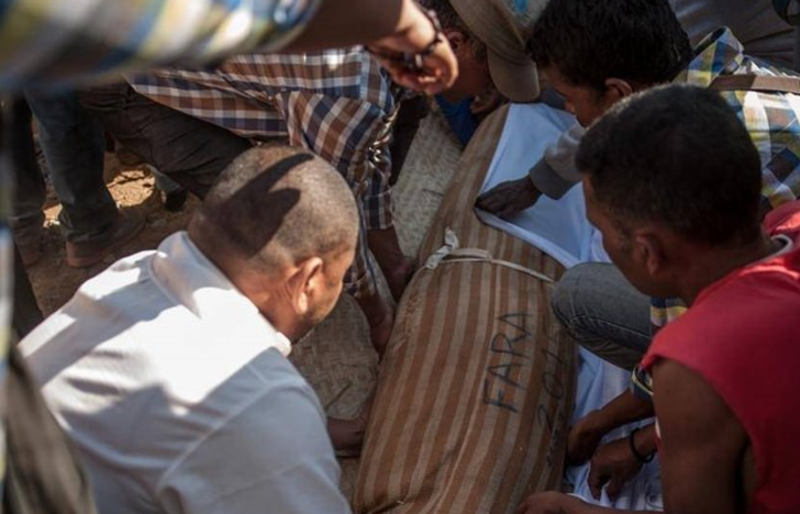 Dünyanın en ilginç geleneği! Mezarları açıp... G1