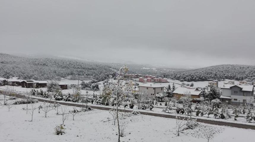 Niksar Çamiçi Yaylası beyaza büründü