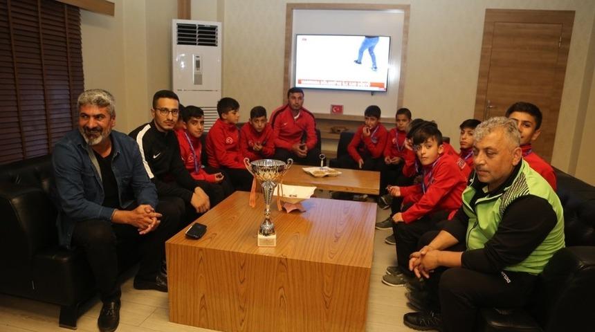 Şampiyonlardan Kaymakam Arıcan&rsquo;a ziyaret