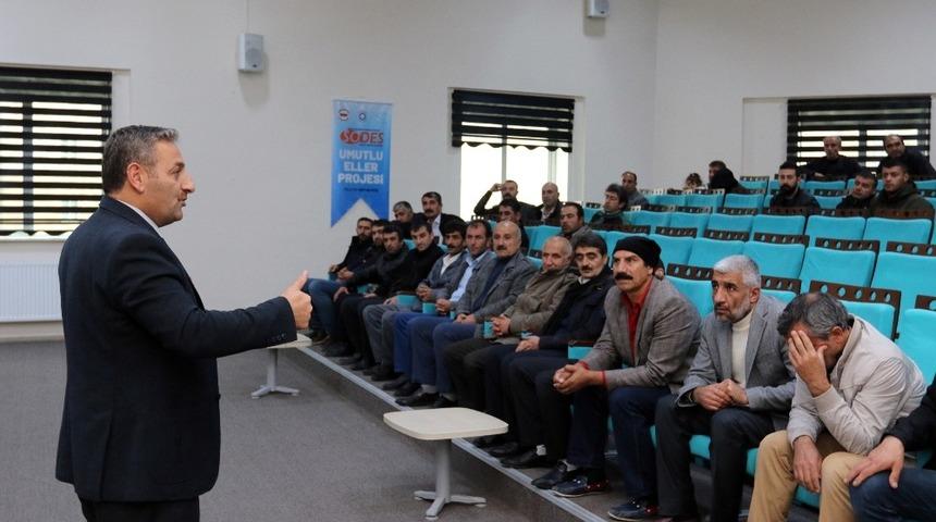 Van B&uuml;y&uuml;kşehirde eski h&uuml;k&uuml;ml&uuml; kadrosu i&ccedil;in kura &ccedil;ekildi