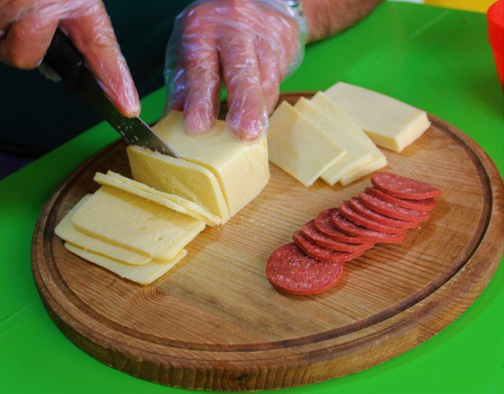 Takım elbisesini çıkardı, bu işe girdi! G3