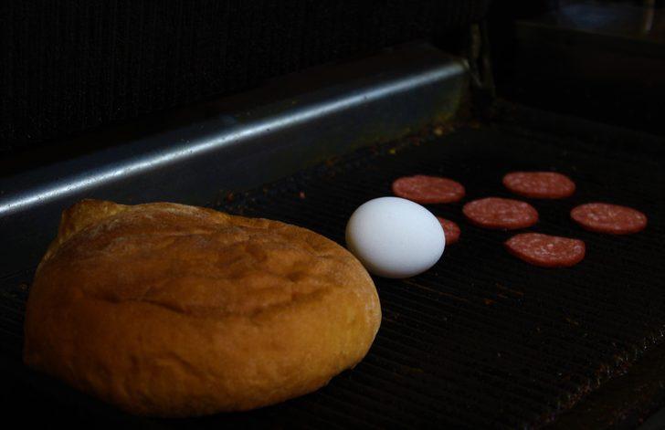 Takım elbisesini çıkardı, bu işe girdi! G4