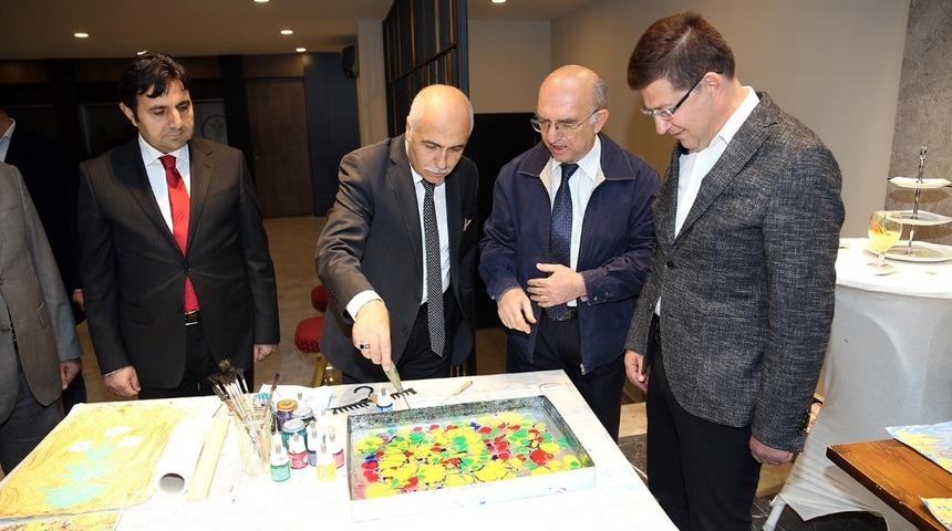 Merkezefendi Belediyesi ev sahipliğinde resim sergisi a&ccedil;ıldı