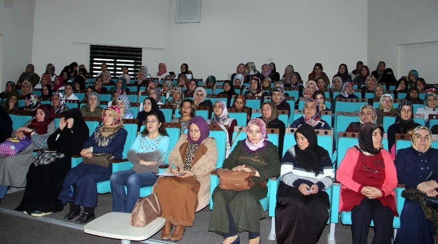 Van B&uuml;y&uuml;kşehir Belediyesi meme kanseri semineri d&uuml;zenledi