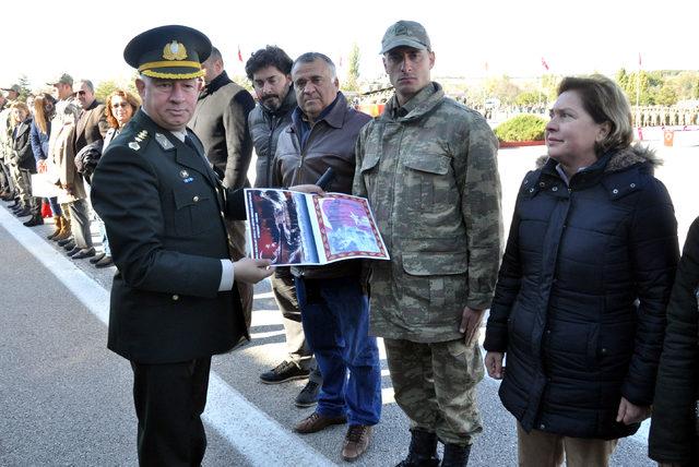 Ankara'da bedeli askerlik yapanlar yemin edip, terhis oldu