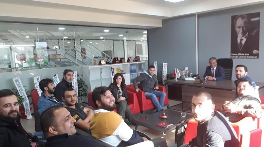 Manisalı gazeteciler &rsquo;Mektebim Kamp&uuml;s&uuml;&rsquo;n&uuml; gezdi