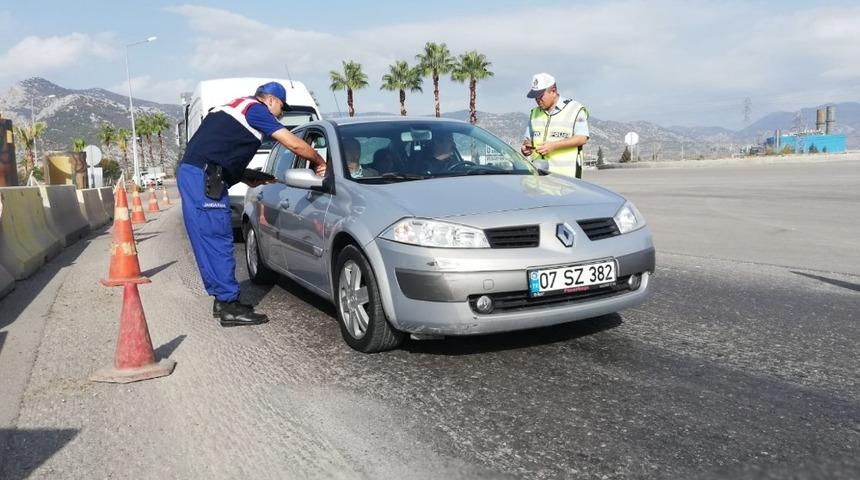 Antalya’da trafikte havadan ve karadan eş zamanlı kontrol