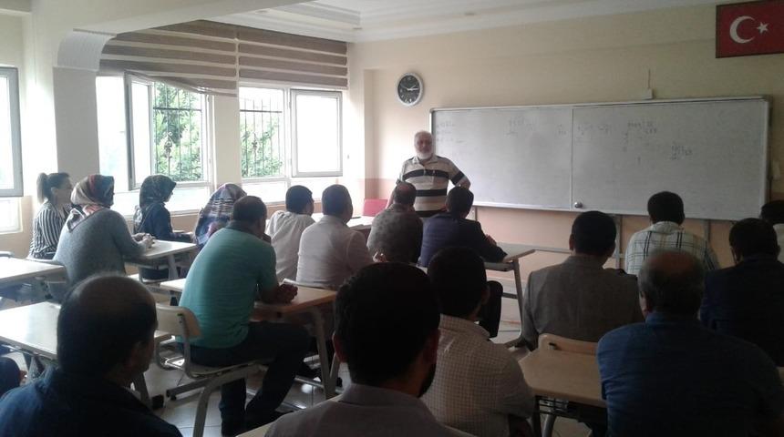 Emekli m&uuml;d&uuml;r yardımcısına duygulandıran s&uuml;rpriz