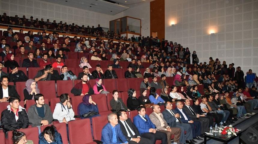 &Uuml;niversitede kısmi zamanlı &ccedil;alışacak ve yemek bursu alacak &ouml;ğrenciler belirlendi