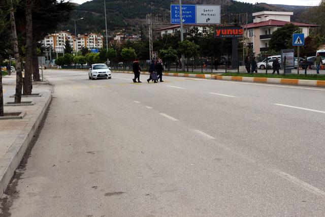 Yayalara yol vermeyen sürücülere para cezası