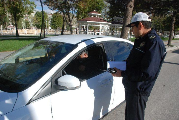 Yayalara öncelik vermeyen sürücülere yeni tarifeden ceza yazıldı G5