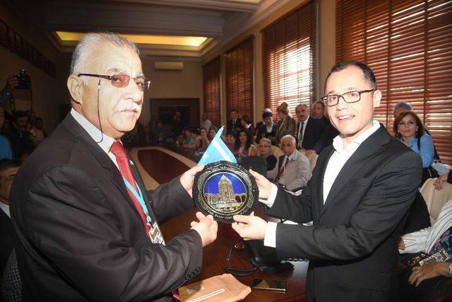 Türk dünyasının şair ve müzisyenleri Adana’da