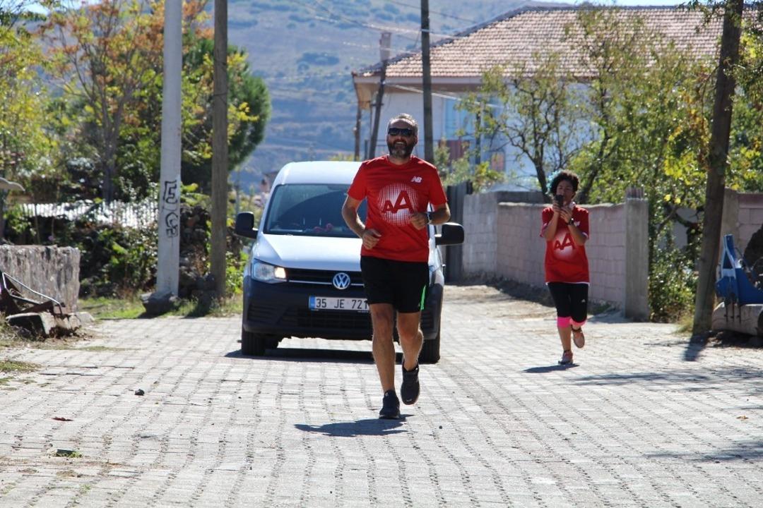 İş adamı Van&rsquo;dan başladığı koşuda bin 700 kilometreyi geride bıraktı