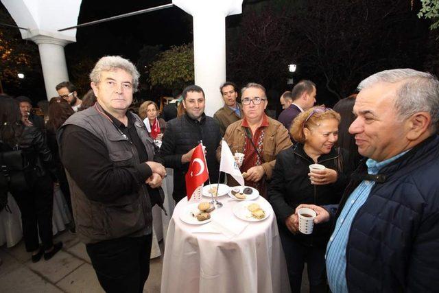 Prof. Dr. Koştumoğlu, Manisa’da fotoğraf sunumu yaptı