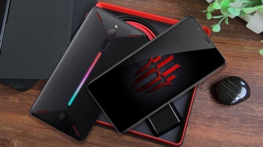 Nubia Red Magic 2 sonunda ortaya &ccedil;ıktı