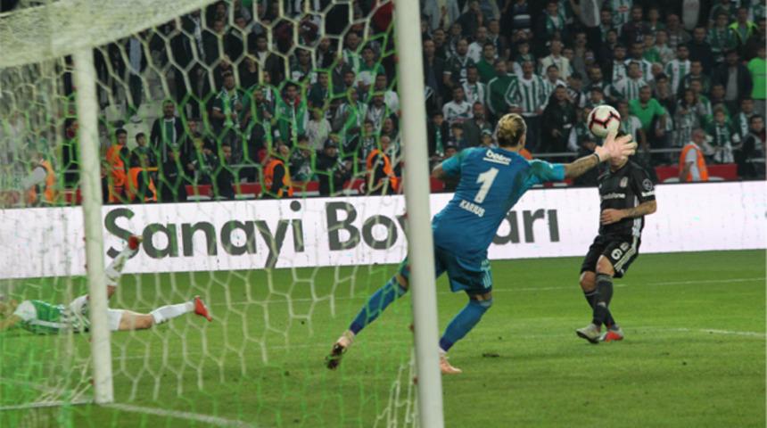 Loris  Karius'a kulübe yolu göründü