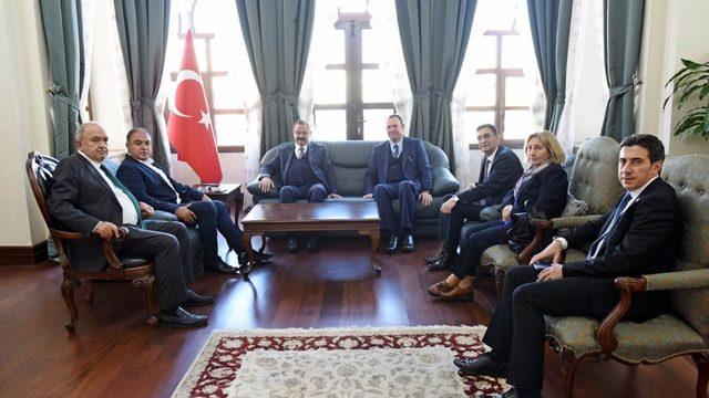 GSO Yönetimi Vali Tekinarslan’ı Ziyaret Etti