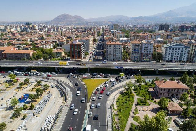 Büyükşehir mesafeleri kısaltıyor