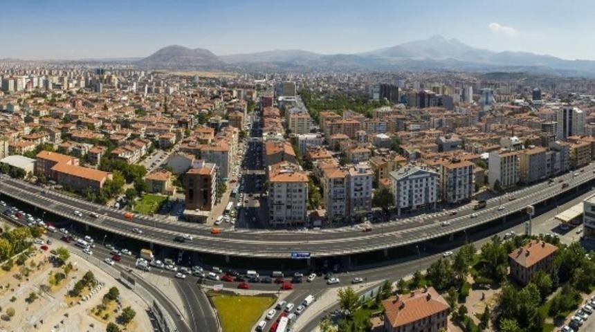 B&uuml;y&uuml;kşehir mesafeleri kısaltıyor