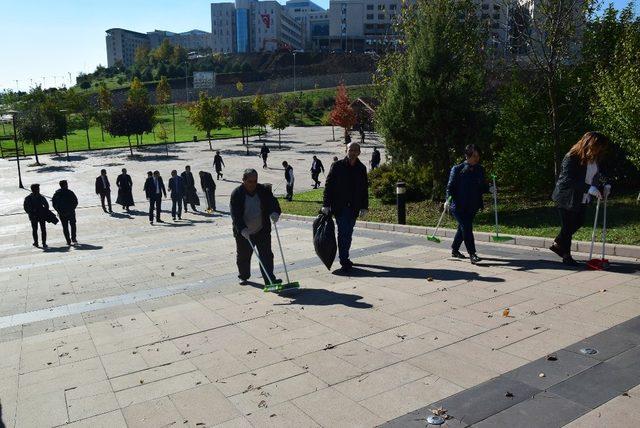 Düzce Üniversitesi temiz çevre konusunda farkındalık oluşturuyor