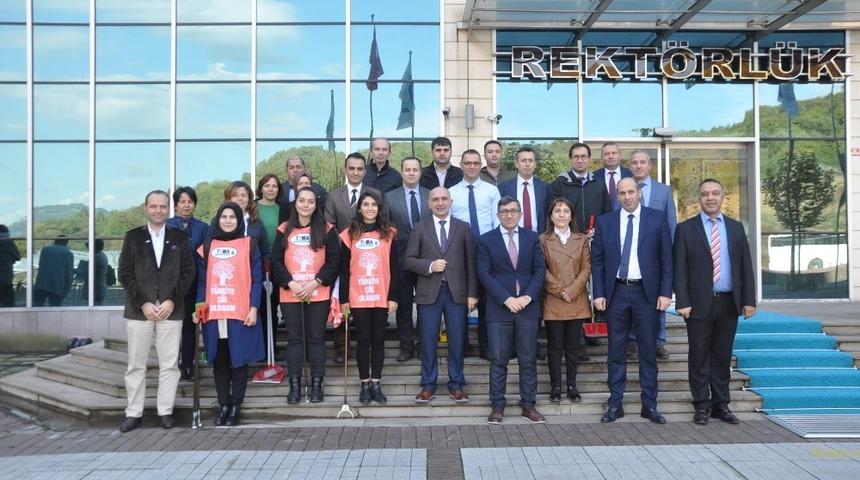 D&uuml;zce &Uuml;niversitesi temiz &ccedil;evre konusunda farkındalık oluşturuyor