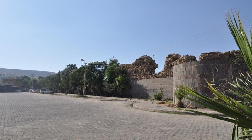 Cizre Surları diriliyor &ccedil;alışması hayata ge&ccedil;iyor