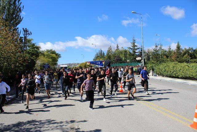 Nesibe Aydın Okulları Cumhuriyet için koştu