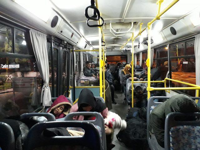 Yolcu otobüsünde 35 Afgan kaçak yakalandı