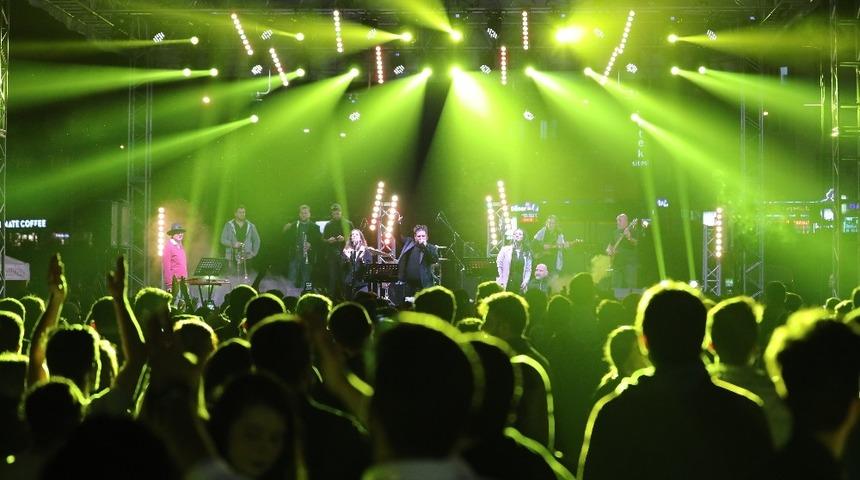 GA&Uuml;N&rsquo;de Cumhuriyet konseri