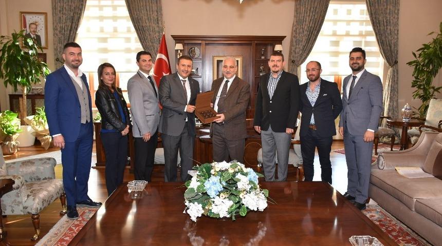 Vali G&uuml;ven&ccedil;er MAGİDER yeni y&ouml;netimini ağırladı